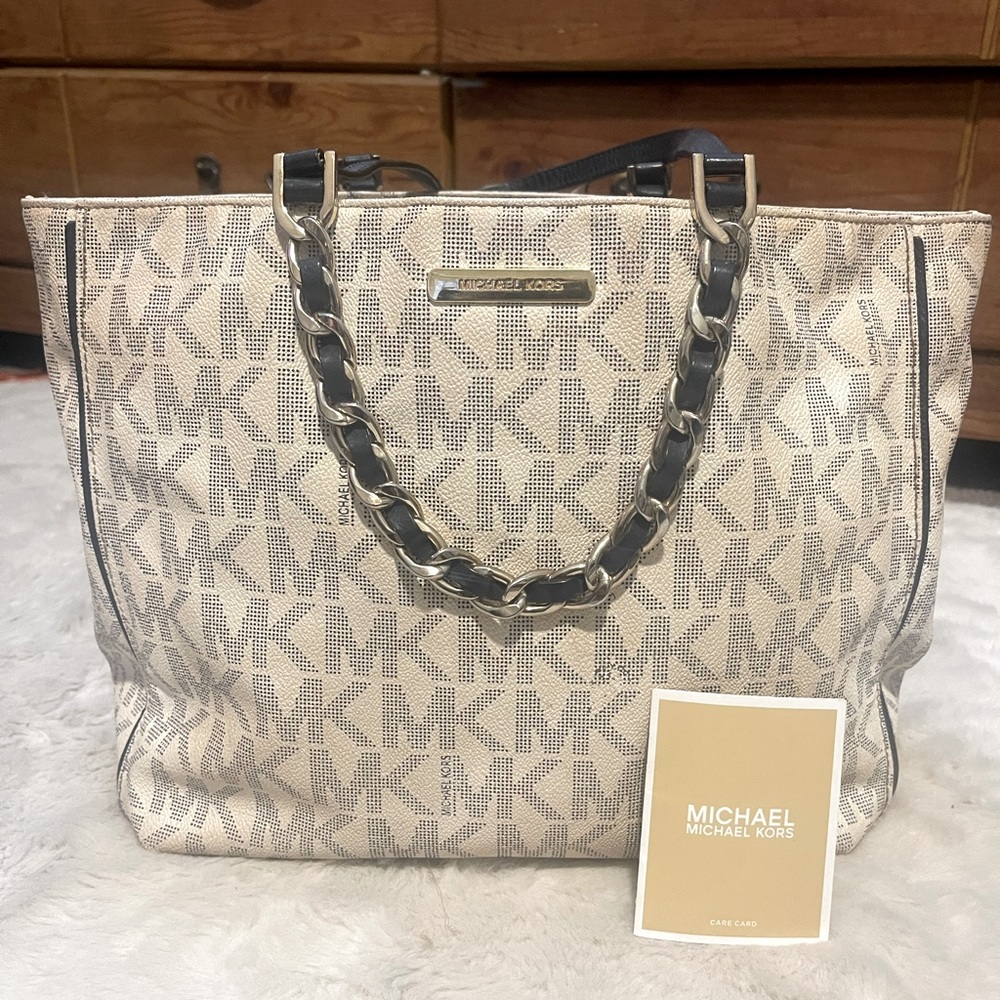 MICHAEL KORS *AUTHENTIC*